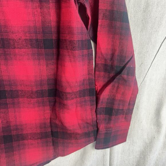 Canada Weather Gear Women's Size M Flannel Plaid Button Down Shirt Red/Black - Picture 15 of 15
